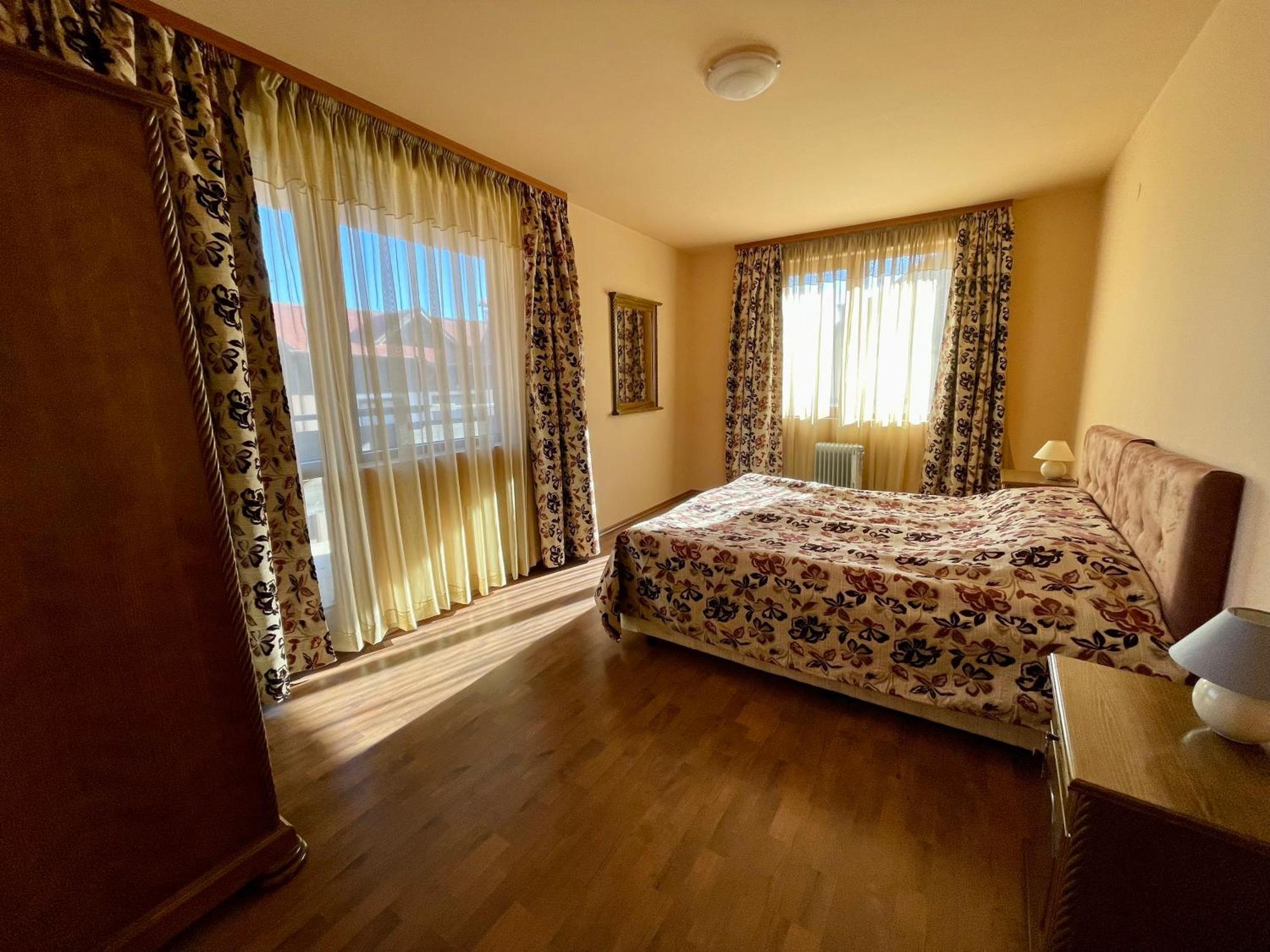 Private Apartments Next To Bellevue Residence Bansko Extérieur photo
